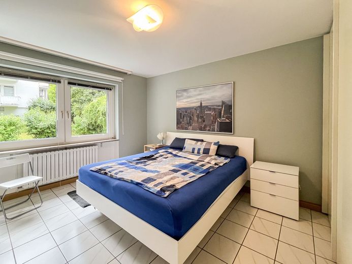 Seltene Gelegenheit!
Nerotal: 116 m² in bester Lage von Wiesbaden! 3 Zi, 2 Bäder, 2 Balkone, Garage – Schlafzimmer
