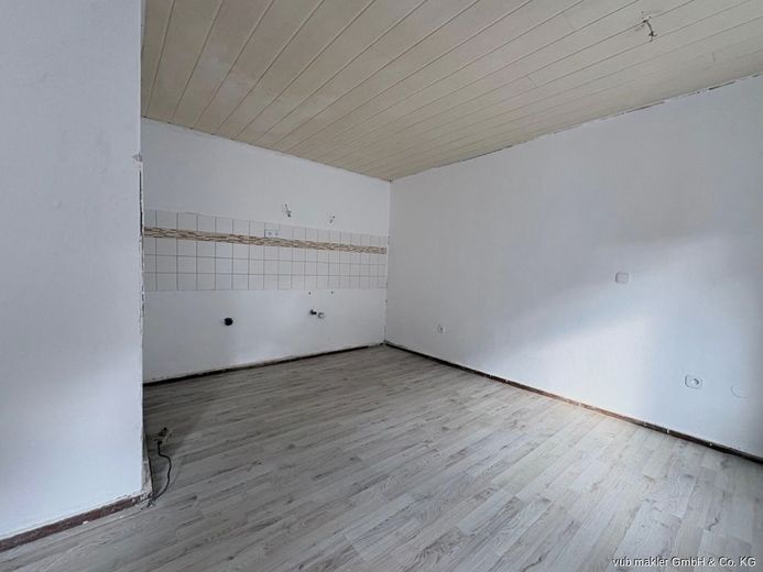 REDUZIERT!! Ein Zuhause mit Potenzial und Wohlfühlcharakter in Höchstädt – VUB0002350-8