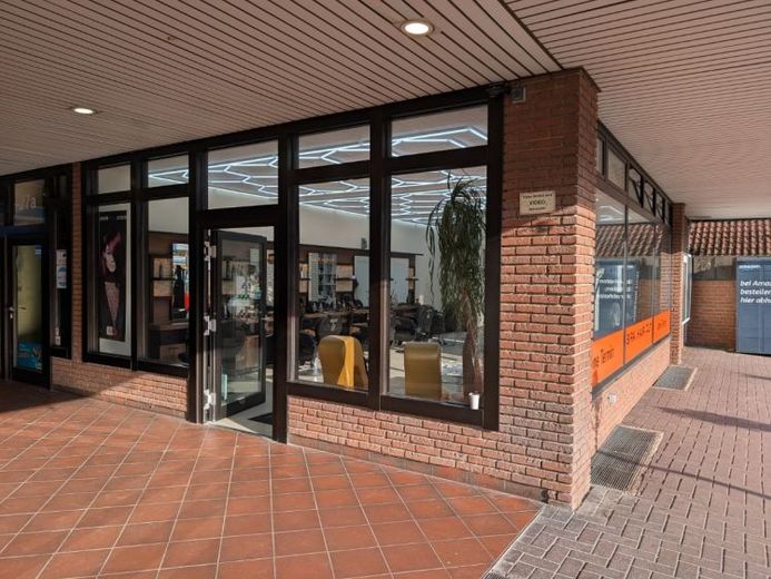 Vermietete Gewerbeeinheit in zentraler Lage von Neu Wulmstorf mit ca. 5,51 Prozent Bruttomietrendite – फोटो 1