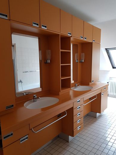 großes Bad im Obergeschoss