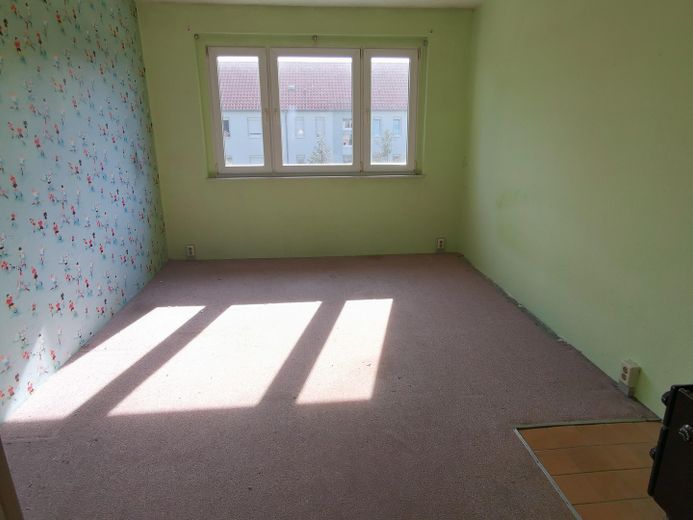 Von Privat: Mehrfamilienhaus mit 24WE in Gemeindekern von 02959 Schleife – Wohnung Beispiel