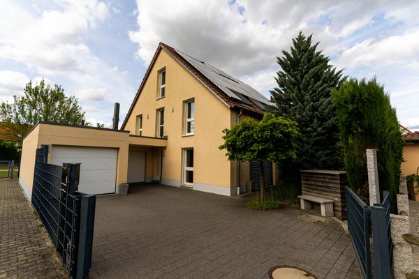 Architekten-Passivhaus PLUS Energieklasse A+ (5,0 kWh/m²a)  in Weisenheim am Sand