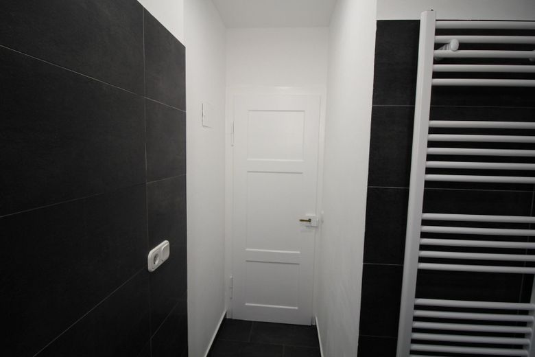 Frisch renovierte E.G Wohnung mit Balkon und Garten zur Mitnutzung – Foto 23