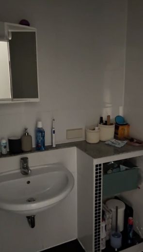 Licht 1-kamerappartement op een centrale locatie – ideaal voor alleenstaanden of studenten – Foto 2
