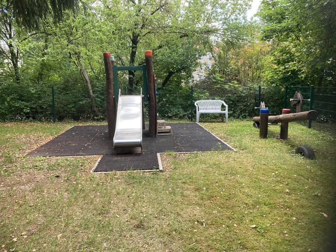 Appartamento di 2 locali con splendida vista sul verde – Spielplatz