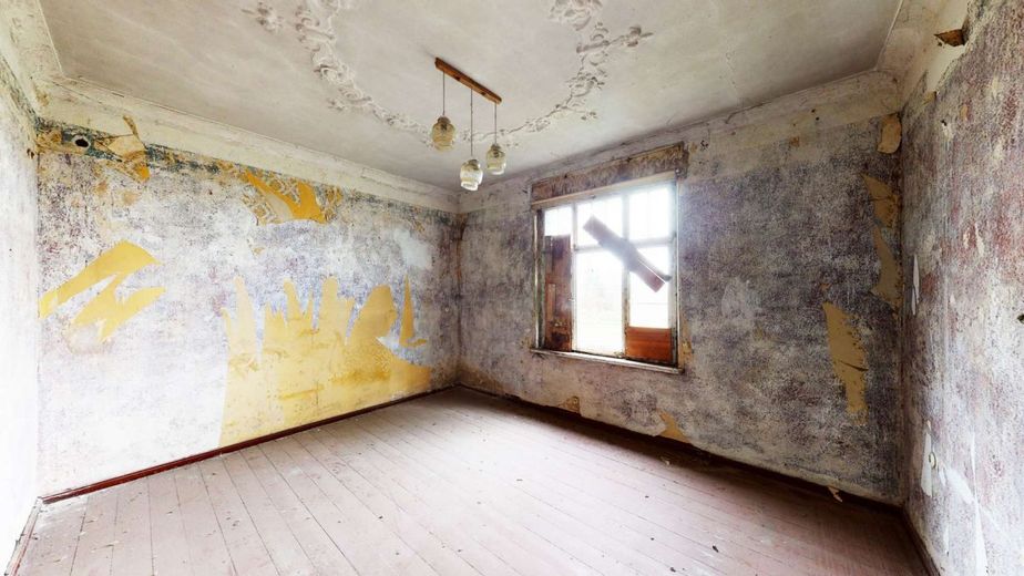 Sanierungsbedürftige Juwel - Denkmalschutz Villa bei Magdeburg über 348m² Wohntraum PROVISIONSFREI – Erdgeschoss Schlafzimmer Straßenseite
