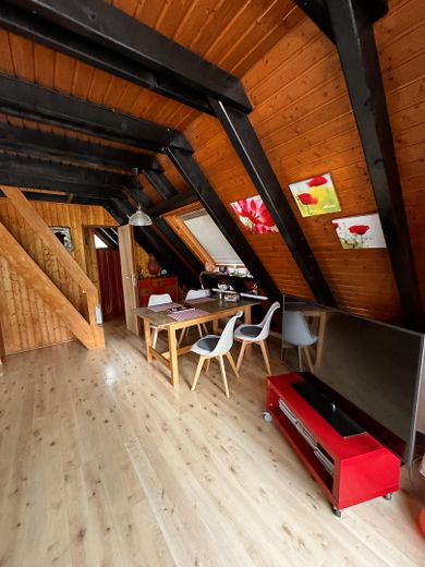 Casa con tetto spiovente sul bellissimo lago Freilinger See nel villaggio turistico – completamente arredata – Foto 18