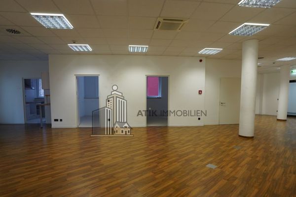 ATIK: Modernas superficies de oficinas y consulta en el centro sanitario y médico Lusanum