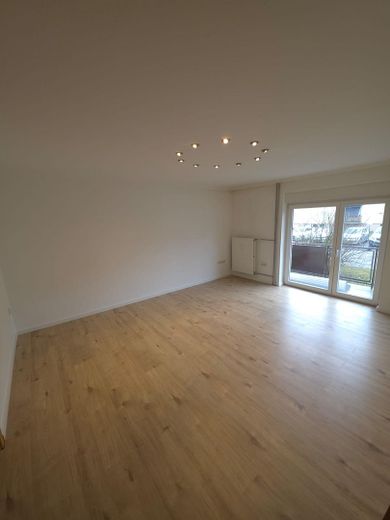 Schöne 2-Zimmer-Wohnung in Mosbach – Wohnzimmer + Balkon