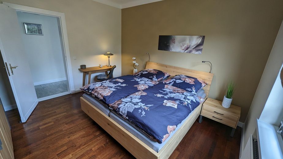 Provisionsfrei: Gepflegte DHH in Top-Lage Biesdorf – 160m² Gesamtfläche – Zimmer 6 möbliert in 2023