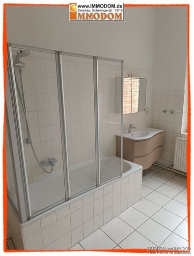 Großzügige Familienwohnung mit BALKON – Badezimmer