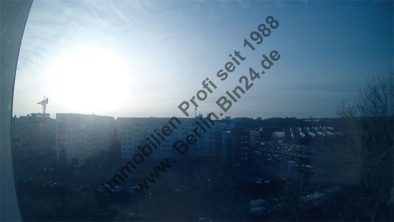 Dachgeschoß - Bezug nach Sanierung - Mietwohnung -- am Volkspark Friedrichshain – G0026055