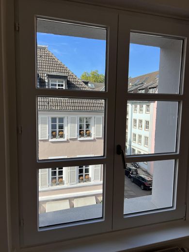 Helle 3 Zimmer Wohnung in der Carlstadt – Blick in die Bastionstrasse
