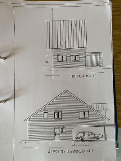 Front- und Seitenansicht