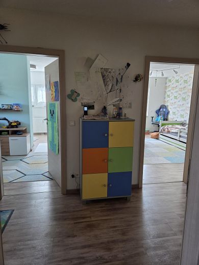 Tanto spazio, tante possibilità: casa plurifamiliare con ampio terreno! – EG Flur