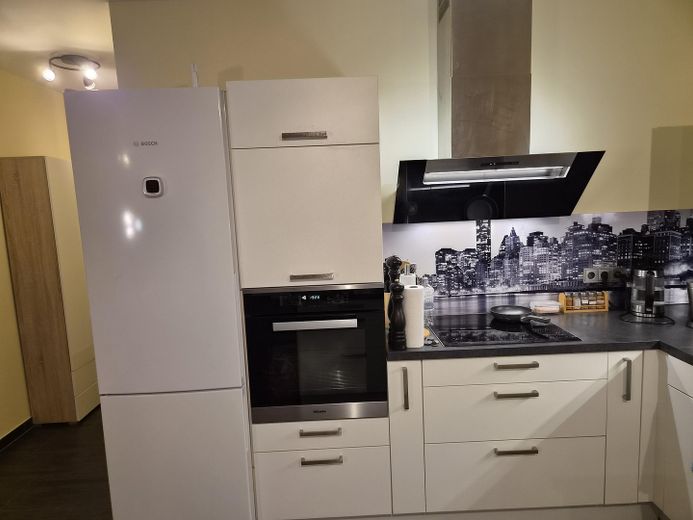 Vivienda en propiedad con rehabilitación energética integral y equipamiento de alta calidad – Küche