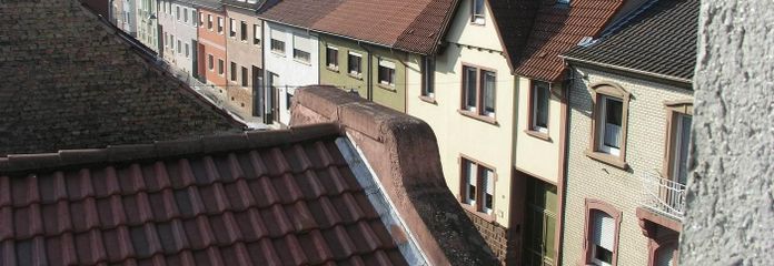 !provisionsfrei+WG-geeignet helle hochwertig sanierte 4 ZKB Altbauwohnung in Seckenheim – Aussicht