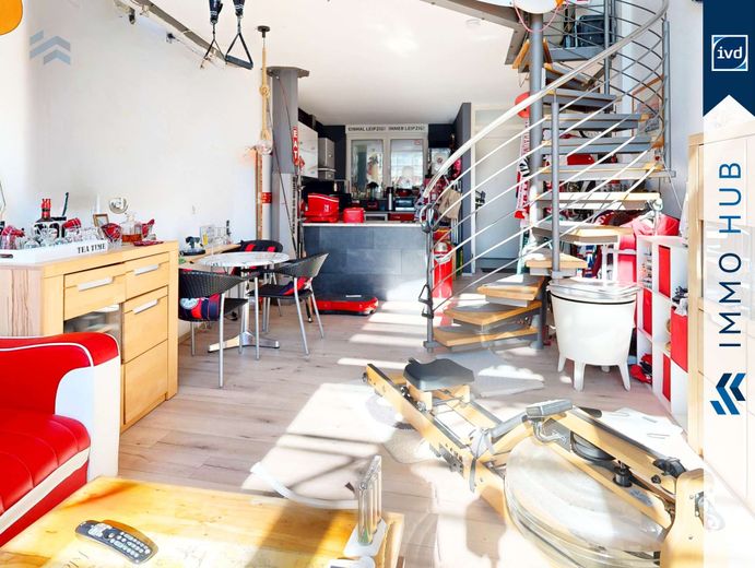 ++ Wohnen mit Blick auf die weiße Elster: 2RW mit Galerie und Loggia ++ – 3015106-PuDhAoR4tzgrta6sVEBAEhzG-Wohnen mit offener Kuche.jpg