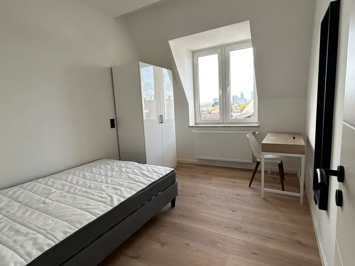 Kamer in gedeeld appartement met 3 bewoners, direct beschikbaar - Kranichsteinerstraße 21, Frankfurt – Zimmer 3