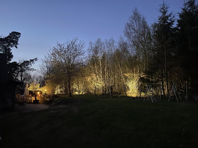 Fereinhaus Anwesen in exponierter Aussichtslage auf einem Höhenzug nahe Nürburgring provisionsfrei – Gartenbeleuchtung 