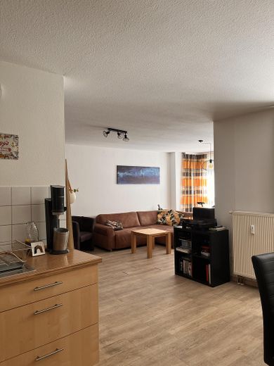 No commission: Well-laid-out 68 m2 ground floor apartment with terrace in a prime location – Foto 6
