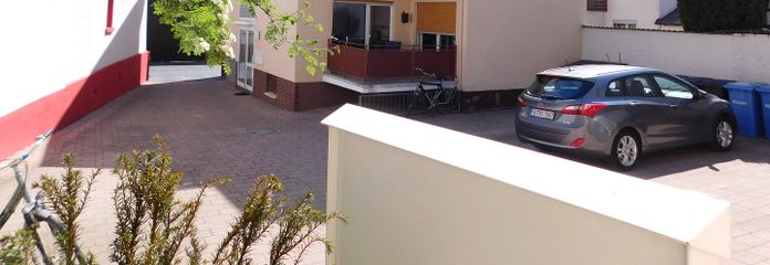 Hofansicht mit Balkon