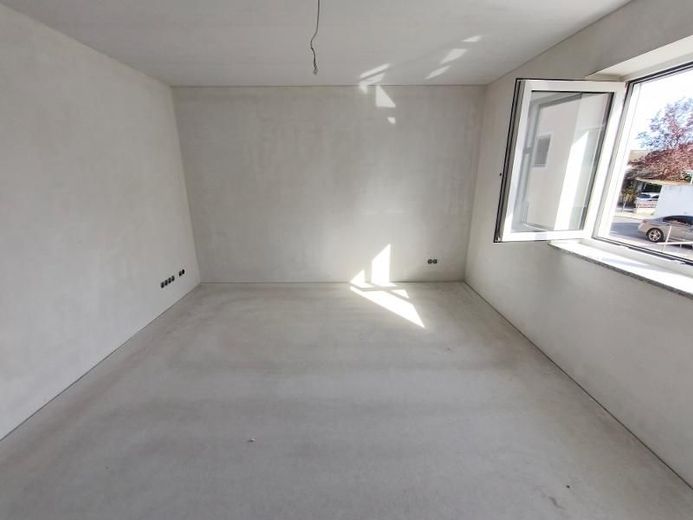 4 Zi. Wohnung (Nr. 7) im OG mit Balkon – Elternschlafzimmer Bild 2