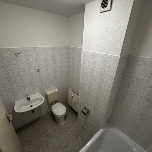 Heller Wohntraum im Erstbezug: Renovierte 2-Zimmer-Altbauwohnung am Kassberg/Altendorf – Foto 11