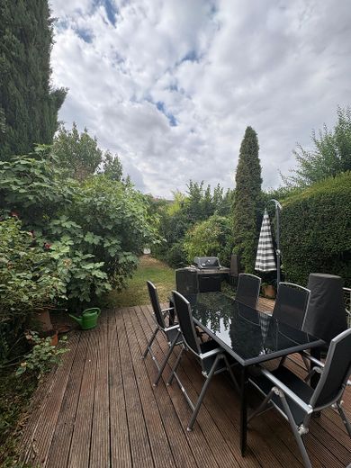 Reihenhaus Kelkheim Stadtmitte super Lage 120m2 – Garten mit Terrasse
