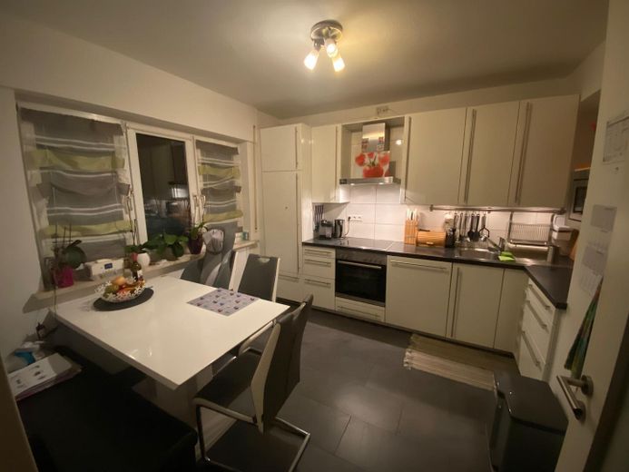 Reihenmittelhaus sehr zentral in Friedrichshafen 600 m vom Bodensee – Küche