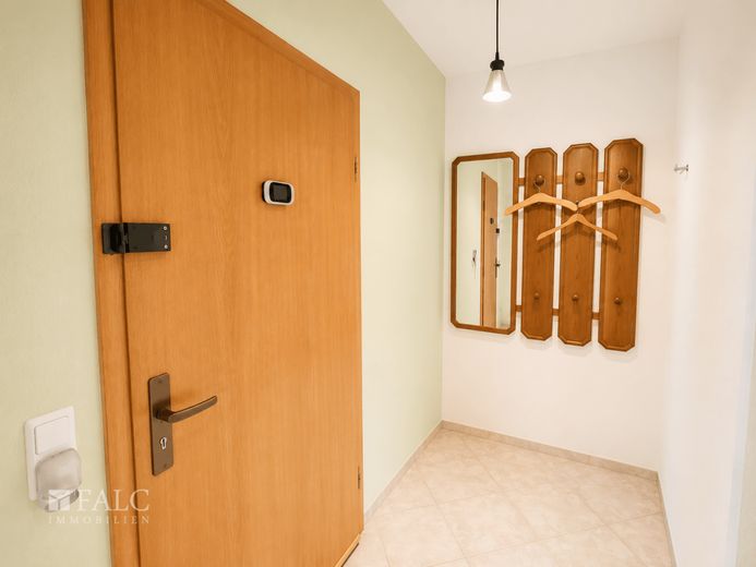 Gepflegte 2-Zimmer-ETW mit Balkon, Stellplatz und EBK - ideal für Eigennutzer und Kapitalanleger – Eingangstür Wohnung innen