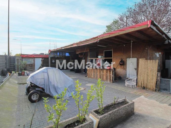 Beautiful plot with lots of potential in a favorable location in Düsseldorf – Foto 1