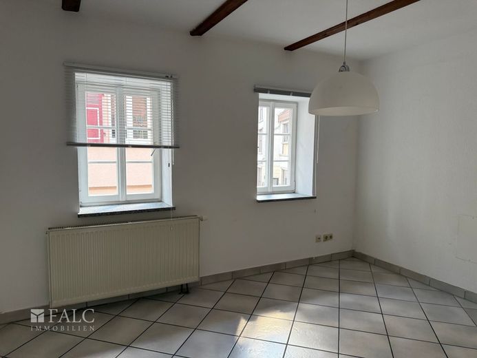 1. OG kleiner Büroraum