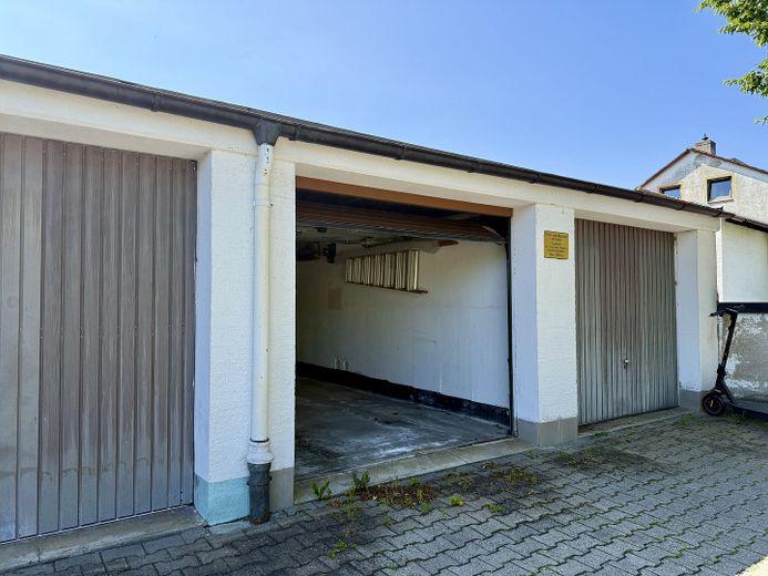 Garage für zzgl. 15.000 € 