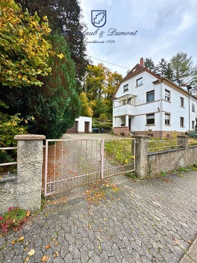 2-3 Familienhaus mit Erweiterungsmöglichkeit in guter Lage von Fechingen – Ansicht