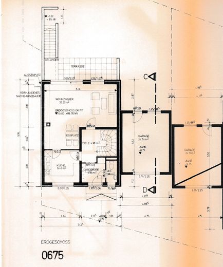 Einseitig angebautes EFH mit unterkellerter Garage – Foto 2