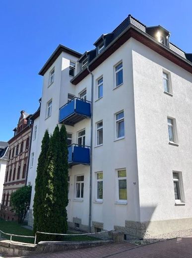 DG Maisonette 3-Zimmer mit EBK, Laminat und Wannenbad in guter Lage – Haus