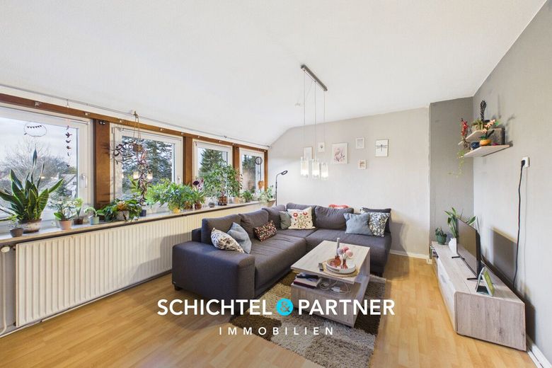 Fähr-Lobbendorf | Anlegerwohnung mit 3 Zimmern und saniertem Gebäude – S&amp;P | Wohnzimmer