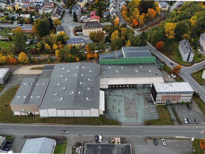 Lokalizacja magazynowo-logistyczna w 95233 Helmbrechts - ok. 10.000 m² powierzchni hal - 22 rampy załadunkowe - 930 m² powierzchni biurowej - dostępna od zaraz – Photo 1