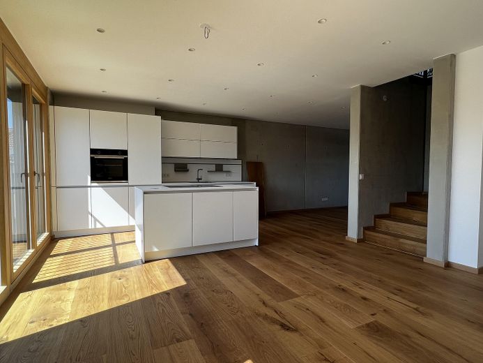Neuwertiges 4-Zimmer-Penthouse mit Dachterrasse, Aufzug & Deckenkühlung in best Lage – Foto 4