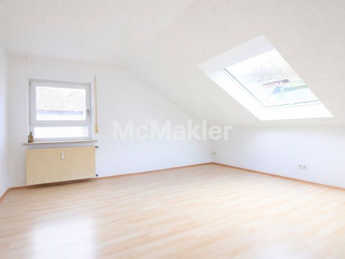 Wohnen, vermieten, arbeiten – 3-Familienhaus mit Schreinerei, Doppelgarage und Bauplatz – Foto 1