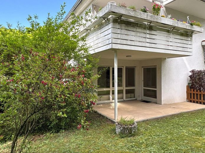 Friendly 2-room apartment in an excellent location with garden – Außenansicht, Terrasse, Garten