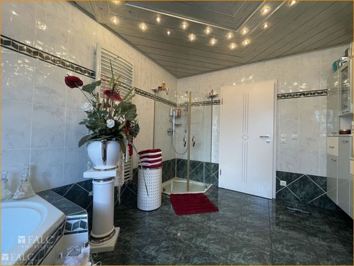 Badezimmer EG