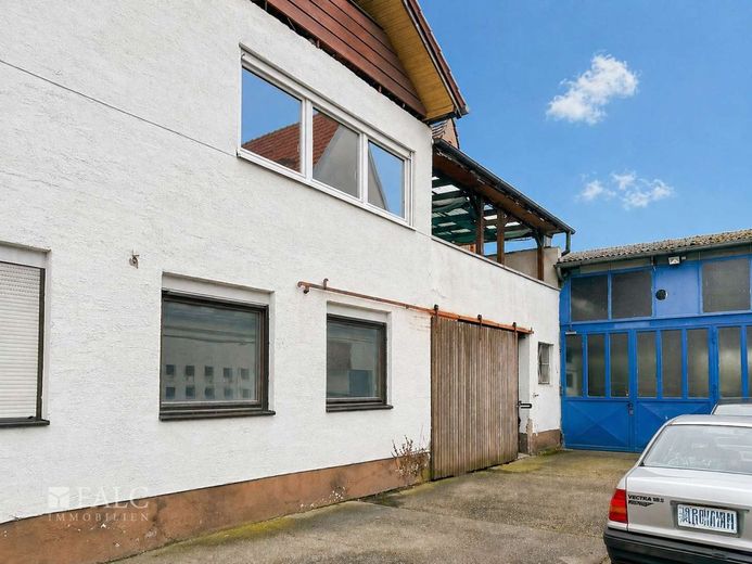 Vielseitiges Anwesen mit Vorder- und Hinterhaus, Halle, Scheune und Entwicklungspotenzial – Außenansicht - Hinterhaus