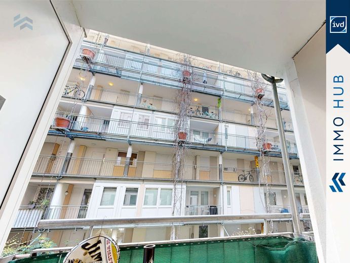 ++ Wohnen mit Blick auf die weiße Elster: 2RW mit Galerie und Loggia ++ – 3015106-Un4i9Sp4bQUk6ZXt16LkmVXc-Balkon.jpg