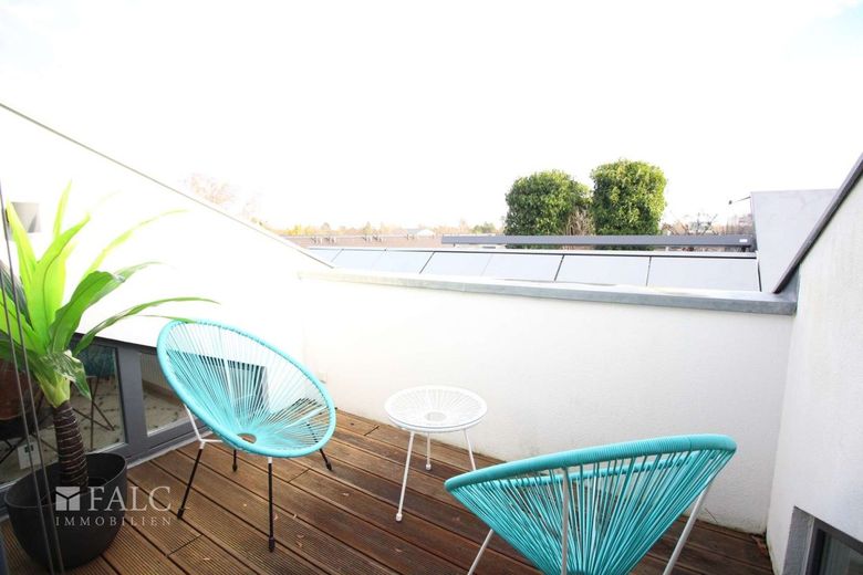 Elegantes Wohnen am Puls der Natur: Ihr neues Zuhause in Dahlem – Terrasse