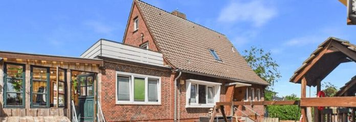 Votre rêve résidentiel sur la côte de la mer du Nord : maison individuelle modernisée et bien entretenue, proche de la ville – 6 pièces