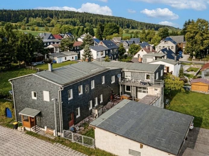 Großbreitenbach-quartier, maison de 3 logements + local commercial – Photo 1