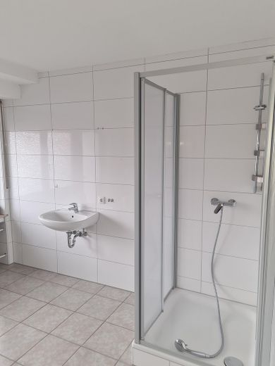 Sehr schön geschnittene 3,5-Zimmer-Erdgeschosswohnung in Sinntal. – Foto 9
