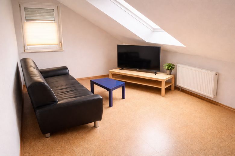 Attraktive Doppelhaushälfte mit viel Platz für groß und klein, jung und alt.. – OG | Zimmer 2